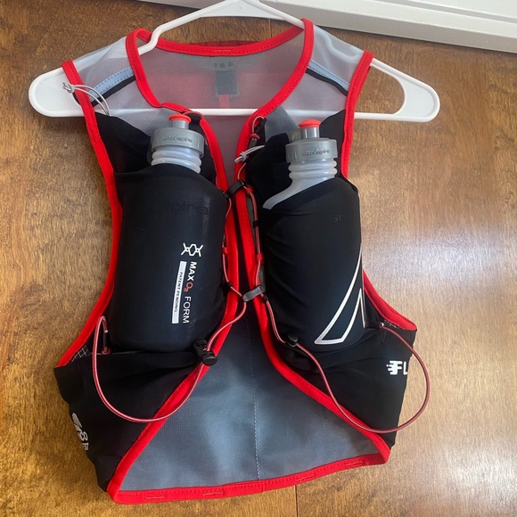 UltrAspire Big Bronco Vest - Picture 2 of 12